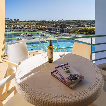Marina Breeze Apartment With Pool - 900M From The Beach Албуфейра Экстерьер фото